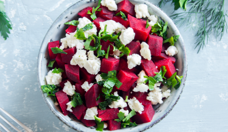 Recept: Gepofte bietjes van de barbecue met geitenkaas