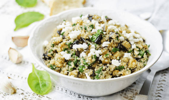 Quinoa salade met spinazie